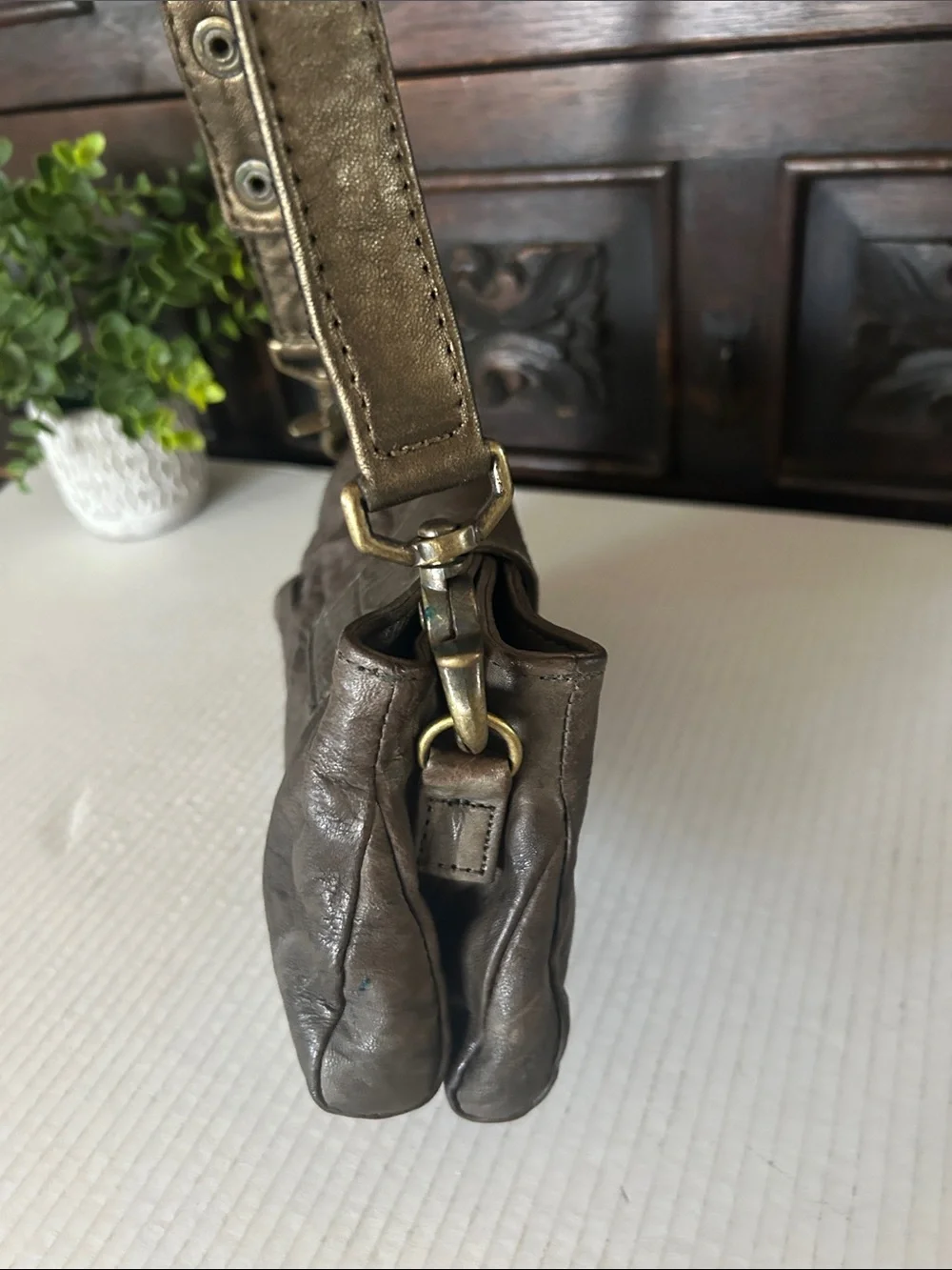 Giving Brand Metallic Brown Crossbody Bag with Gold-Tone Turn Lock